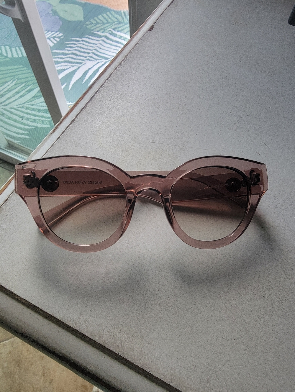 Le Spec Deja Nu Transparent Pink Round Sunglasses